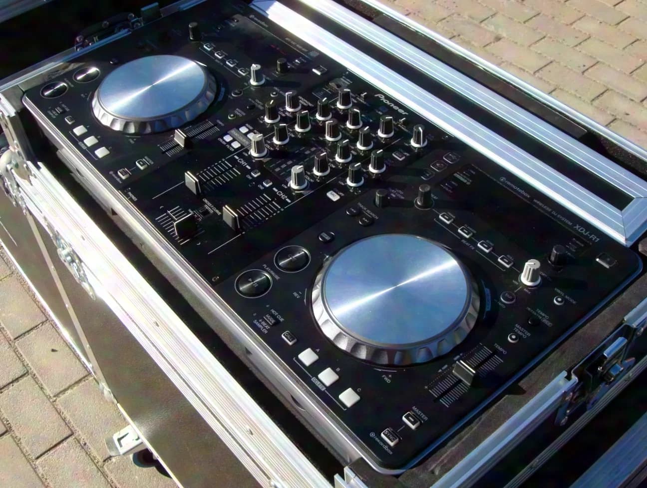 Pioneer XDJ-R1 wireless DJ System in Magma Case