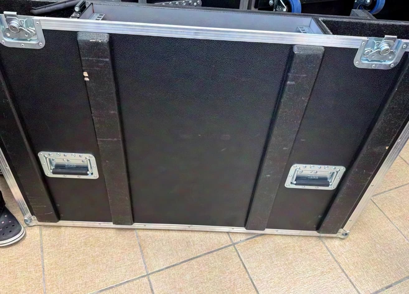 ProCase Allen & Heath dLive C2500 or similar Tourcase Ergotron LX and 2 HE