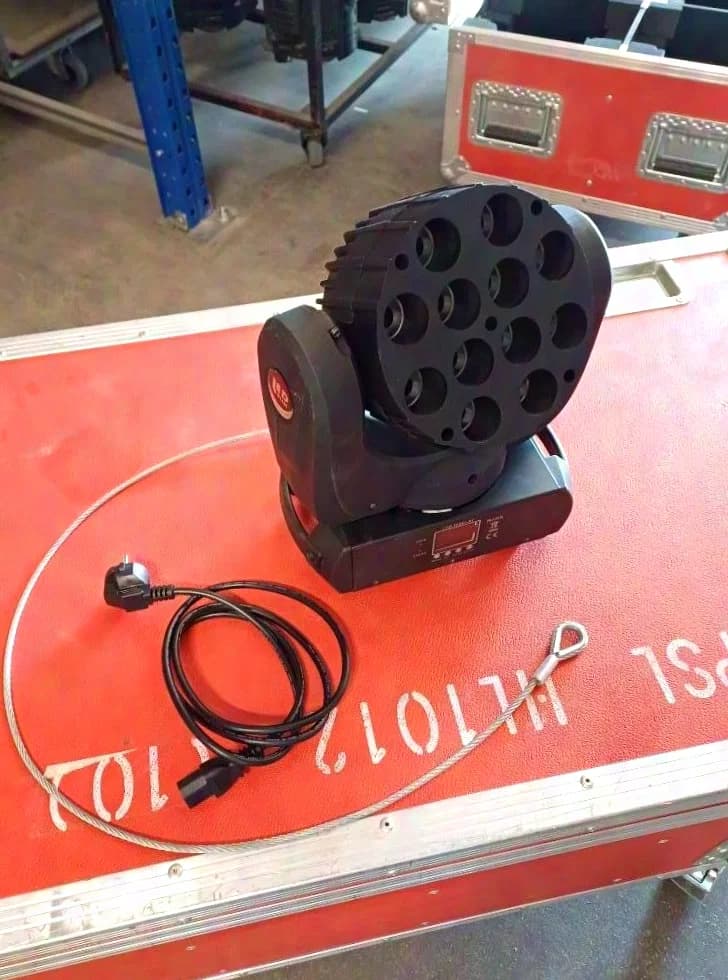 Prolights PROlight LY12X Movinglight LED, 12x10W, RGBW (12-piece set + 2 spare + 2 defective)