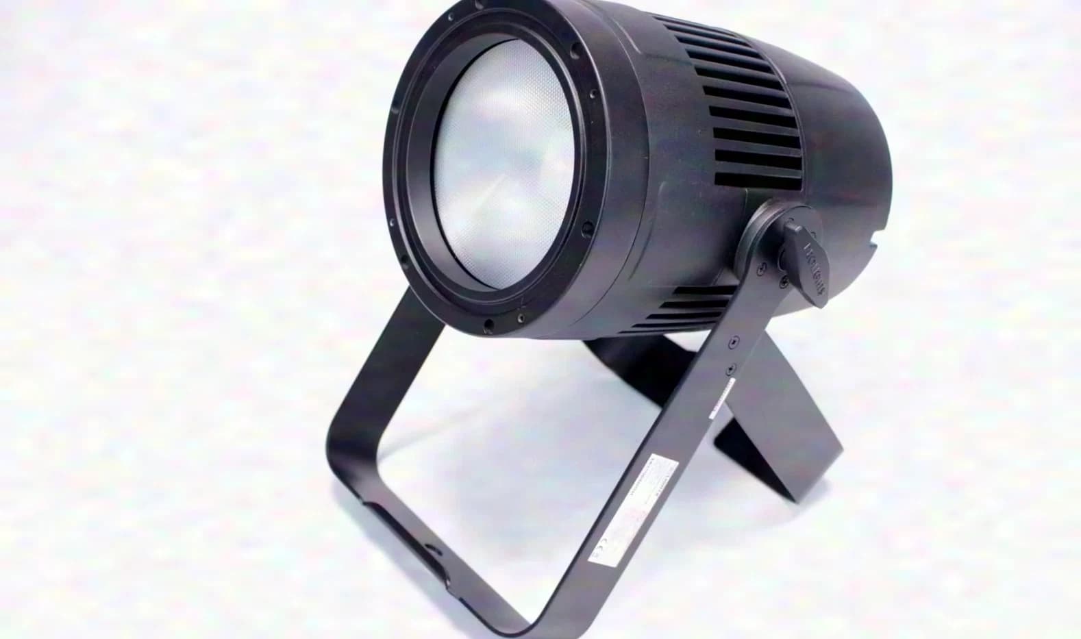 Prolights StudioCob PlusDY2 - 150W COB 5200K, IP65, black