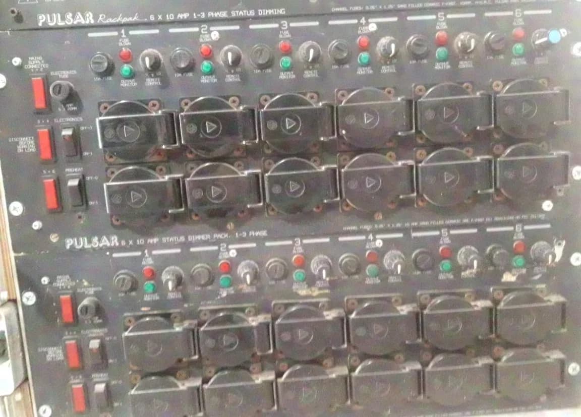 Pulsar Dimmer 18 x 2 Kw (nur2xSSD) 63A in/16A out(fix), 36CH Hotpatch