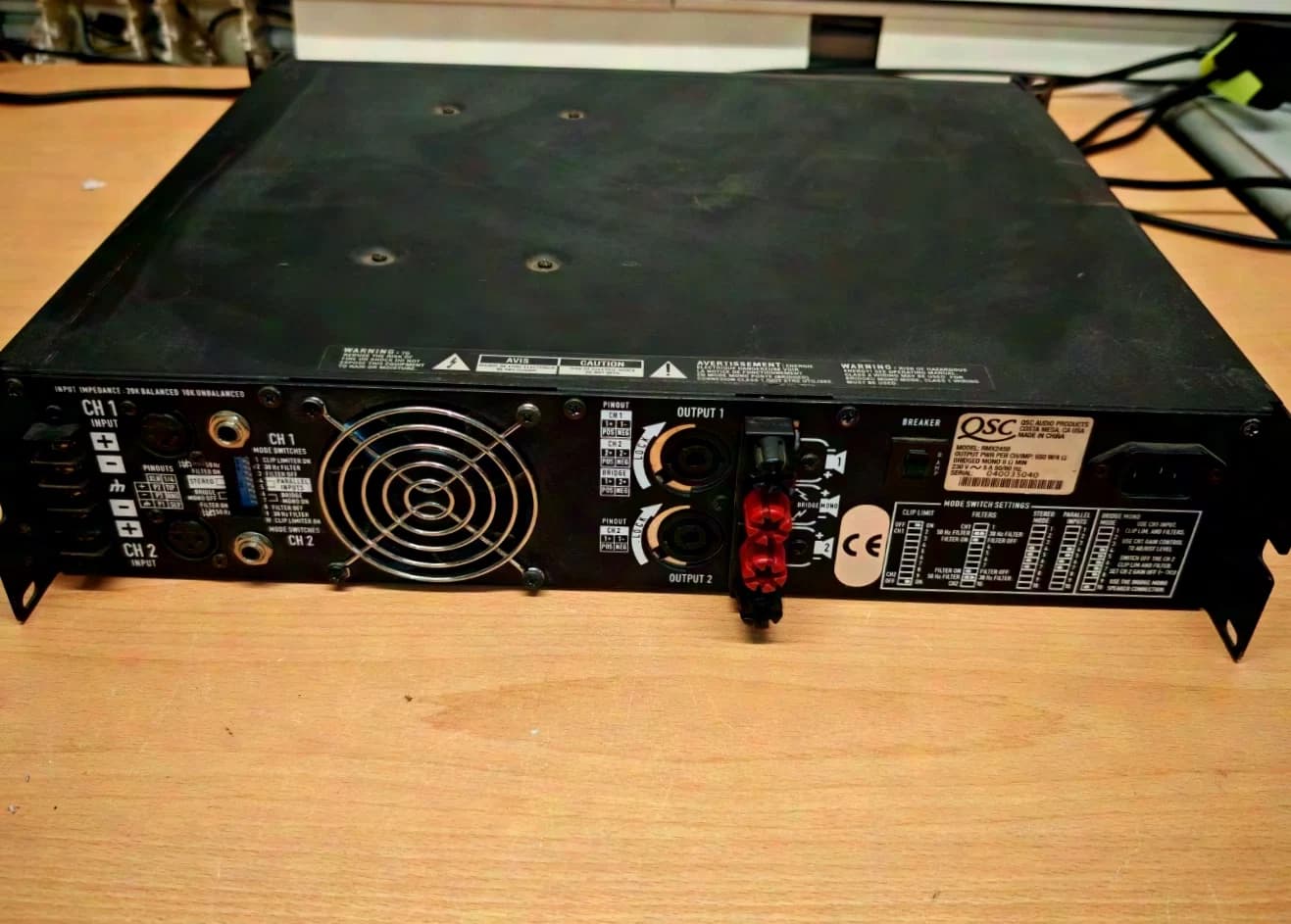 QSC QSC RMX2450 Verstärker