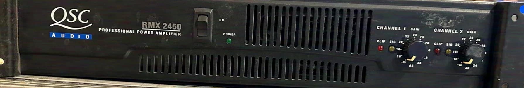 QSC RMX 2450 QSC RMX 2450 power amplifier