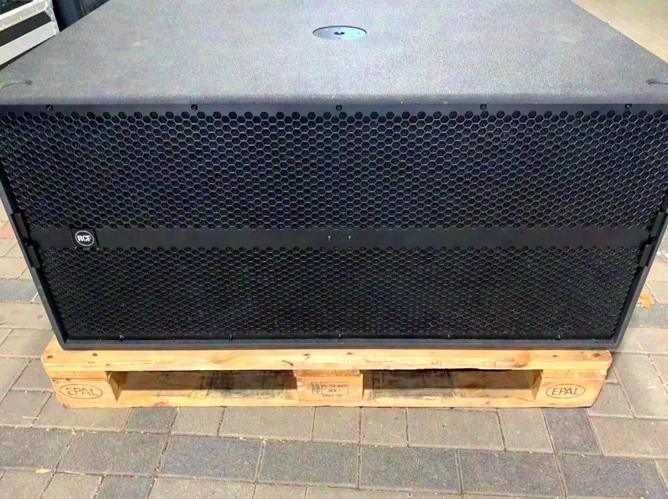 RCF SUB 9006-AS ACTIVE HIGH-POWER SUBWOOFER