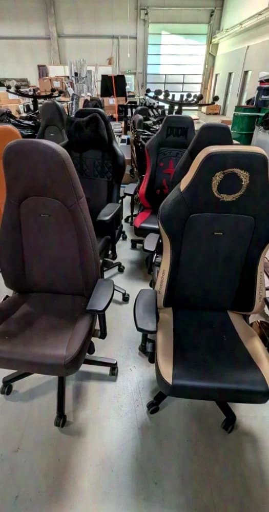 Recaro, Noblechairs, Maxnomic and more Gaming-/Office Chairs - Large selection of used gaming-/office chairs
