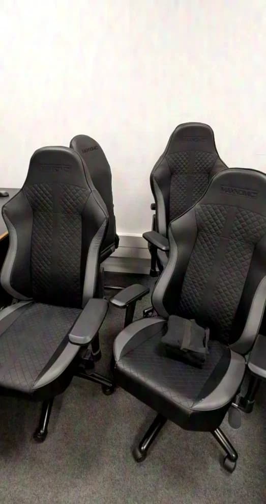 Recaro, Noblechairs, Maxnomic and more Gaming-/Office Chairs - Large selection of used gaming-/office chairs