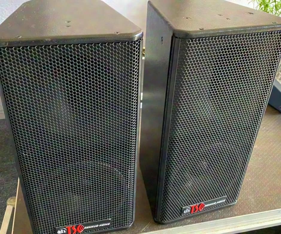Renkus Heinz SR81/ 9 8"-2-way full-range speaker cabinets 350W- from installation