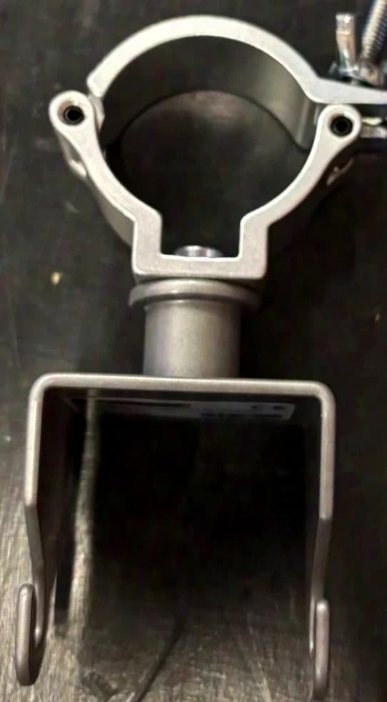 Riggatec FD/HD 31-44 Universal Projector Mount for Trusses