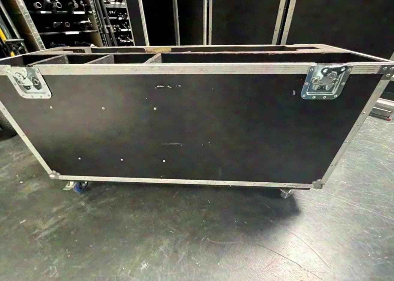 Roadinger TV-Case ZLD 55 TV-Case for 55-inch TVs