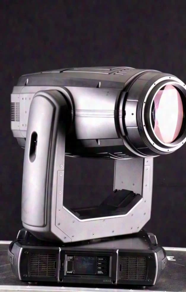 Robe BMFL Blade (2020)