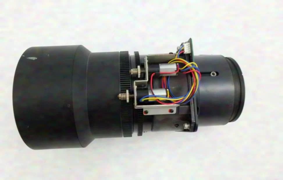 SANYO LNS-S03 Medium-Throw Zoom Lens 2.6-3.5:1 Aperture F= 1.7 (!)