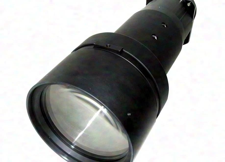 SANYO PLC-XF47 15,000 Lumen - only 490 h - with Guerilla Ultra-Telezoom 6.2-9.3:1