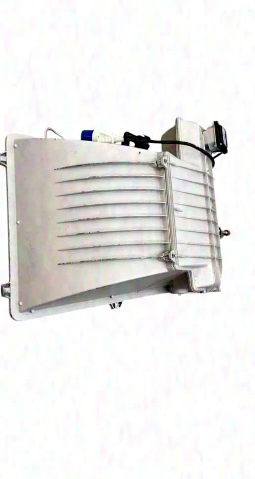 SBP Laser / Int - 3 x 2.000 Watt HQI Floodlight Set