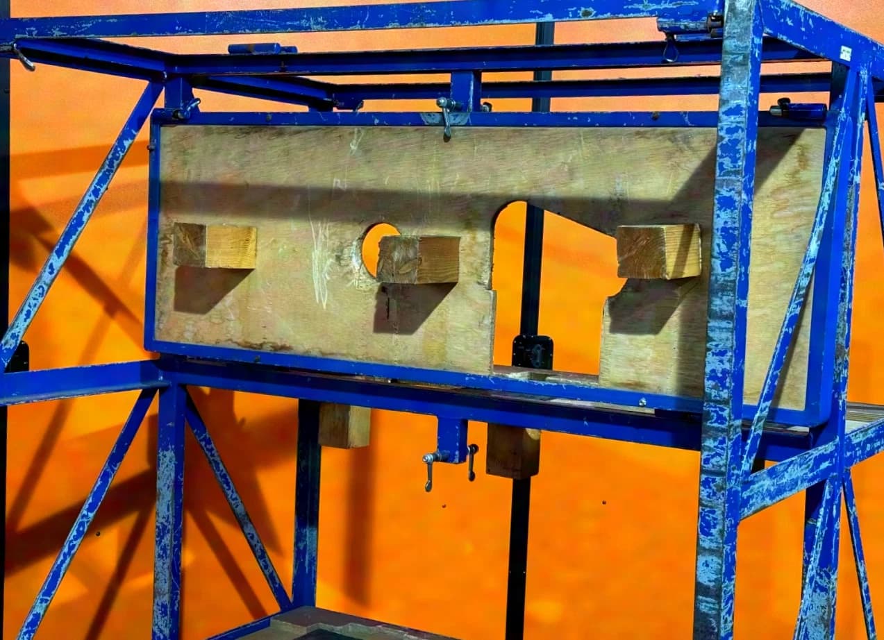 SCHÖNMEIER Dolly for 2kW Fresnel spotlights (18)