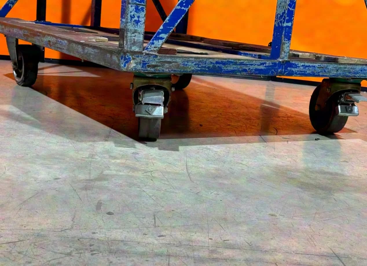 SCHÖNMEIER Dolly for 2kW Fresnel spotlights (18)