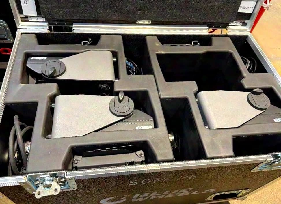 SGM P-6 Floodlight incl. barndoor // 4 units in case