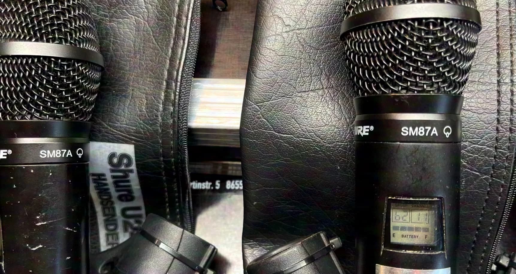 SHURE 1x U4D-MB Receiver 2x U1-MB BodyPack 2x U2-MB Handheld Transmitter 2x RPW-120 Beta 87 - MB 800-830 MHz
