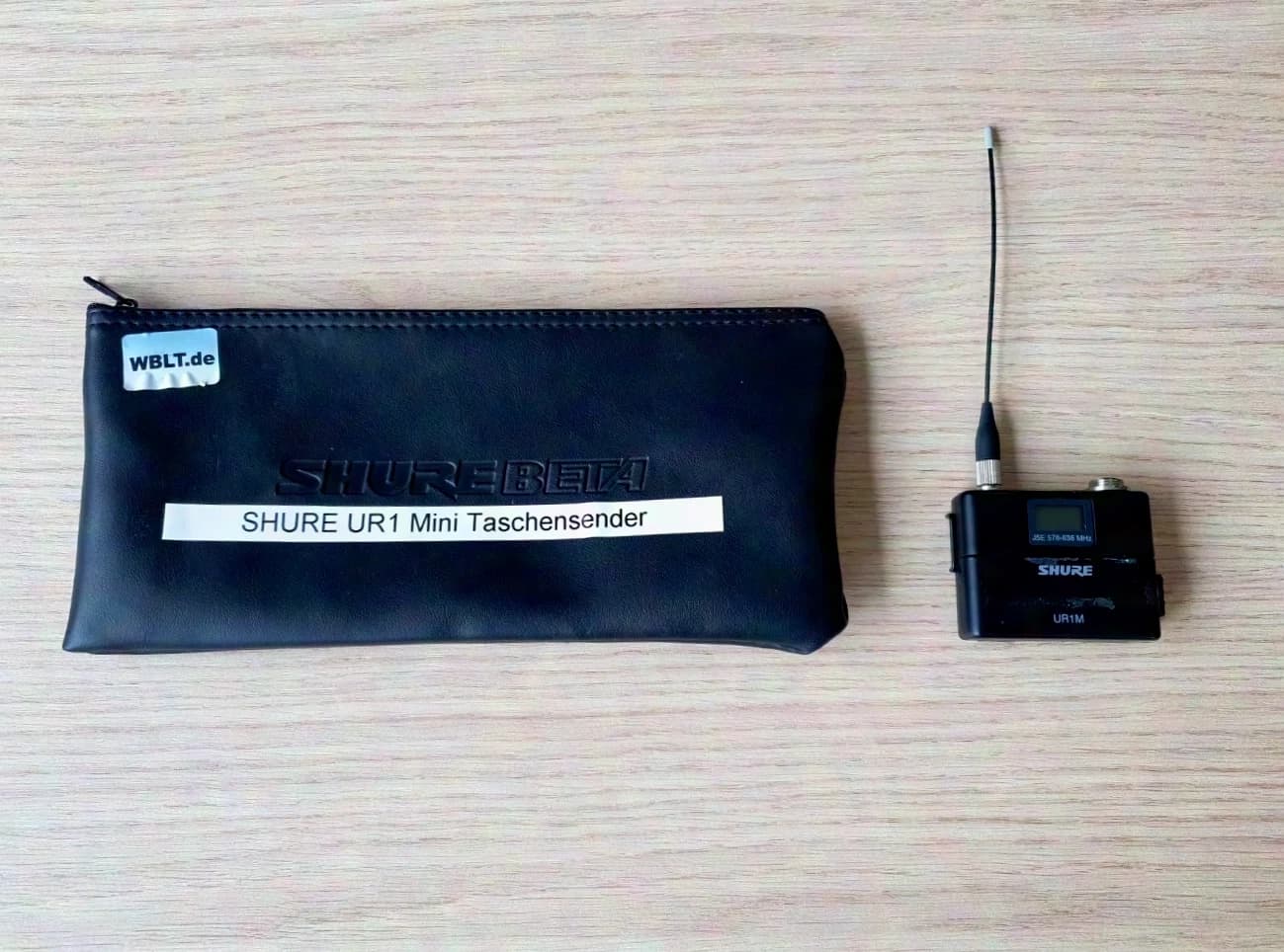 SHURE UR1M Mini bodypack transmitter J5E 578-638 MHz with storage bag "always specify the following no.: 56*"