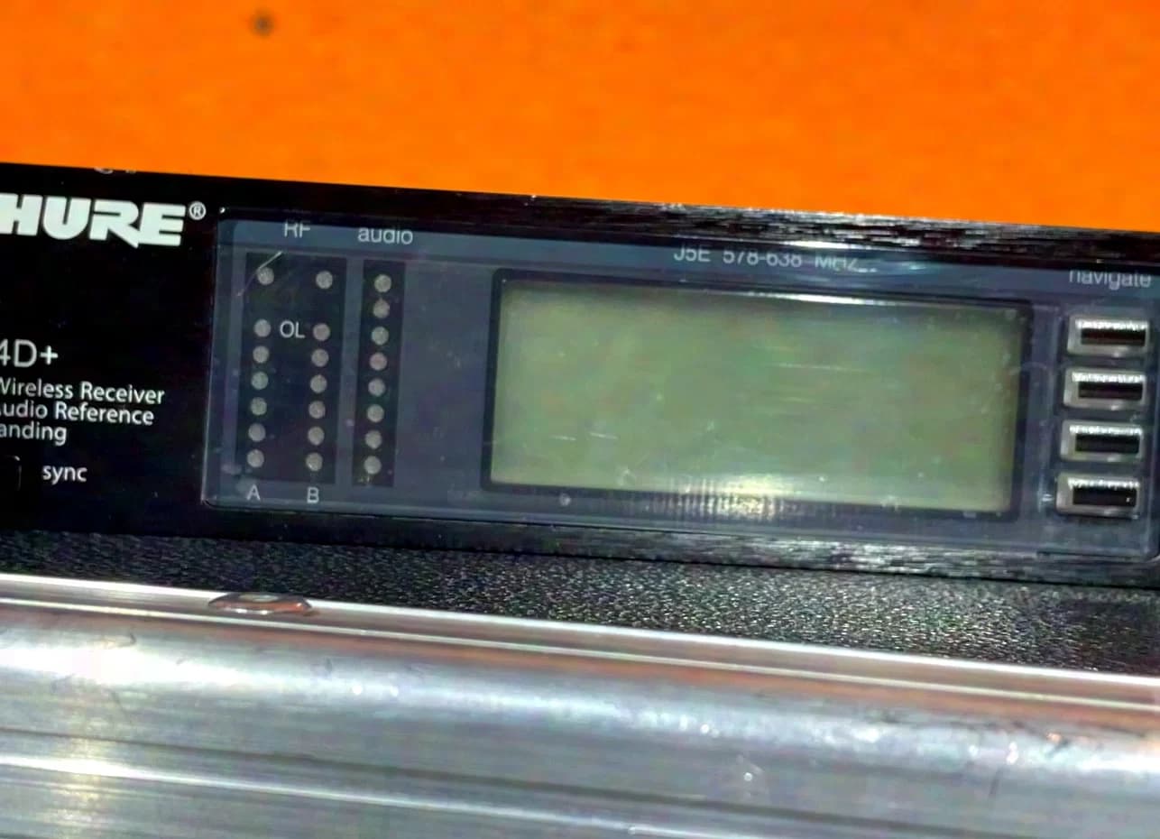 SHURE UR4D+ J5E Dual Receiver 578 - 638 MHz