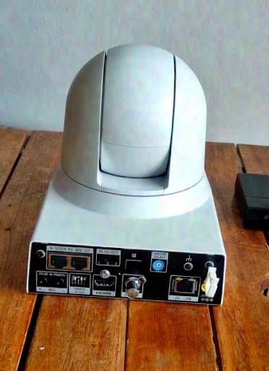 SONY SRG X120 IP 4K LIVE STREAMING TV Pan Tilt Zoom 3G-SDI Camera + RM IP10 Console