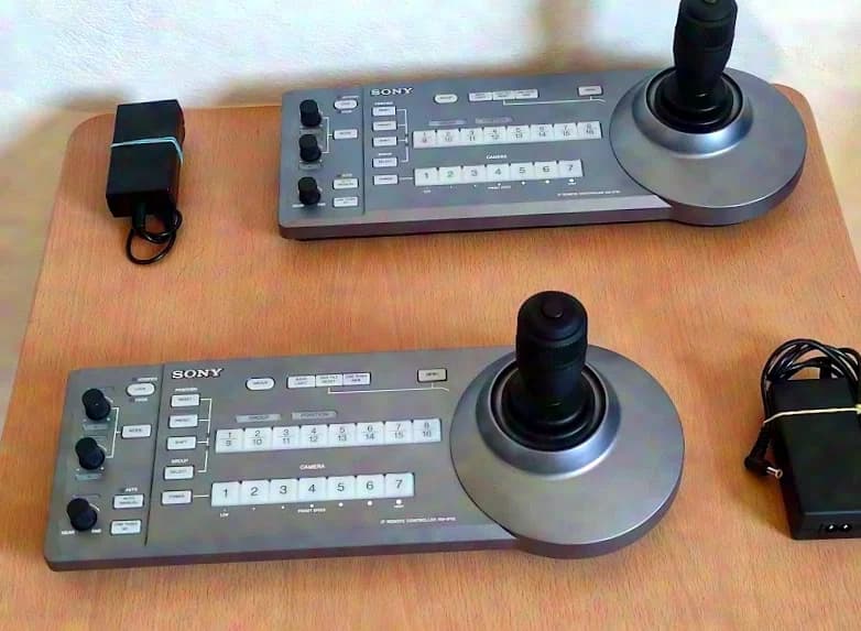 SONY SRG X120 IP 4K LIVE STREAMING TV Pan Tilt Zoom 3G-SDI Camera + RM IP10 Console