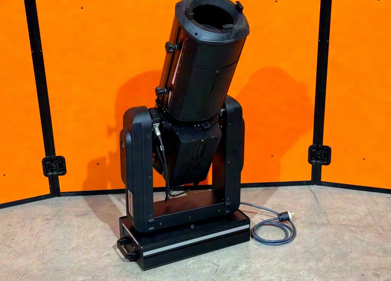 SPOTLIGHT Hyperion PR LED 300 RGBACL mit ARC Stage 2 Plus LED Profilscheinwerfer 15°-30° mit motorisiertem Bügel