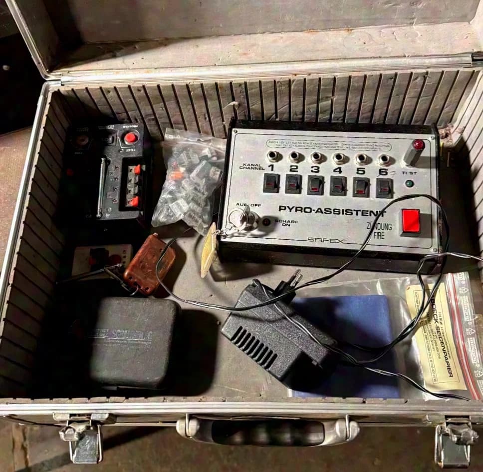 Safex Pyroanlage with extensive accessories