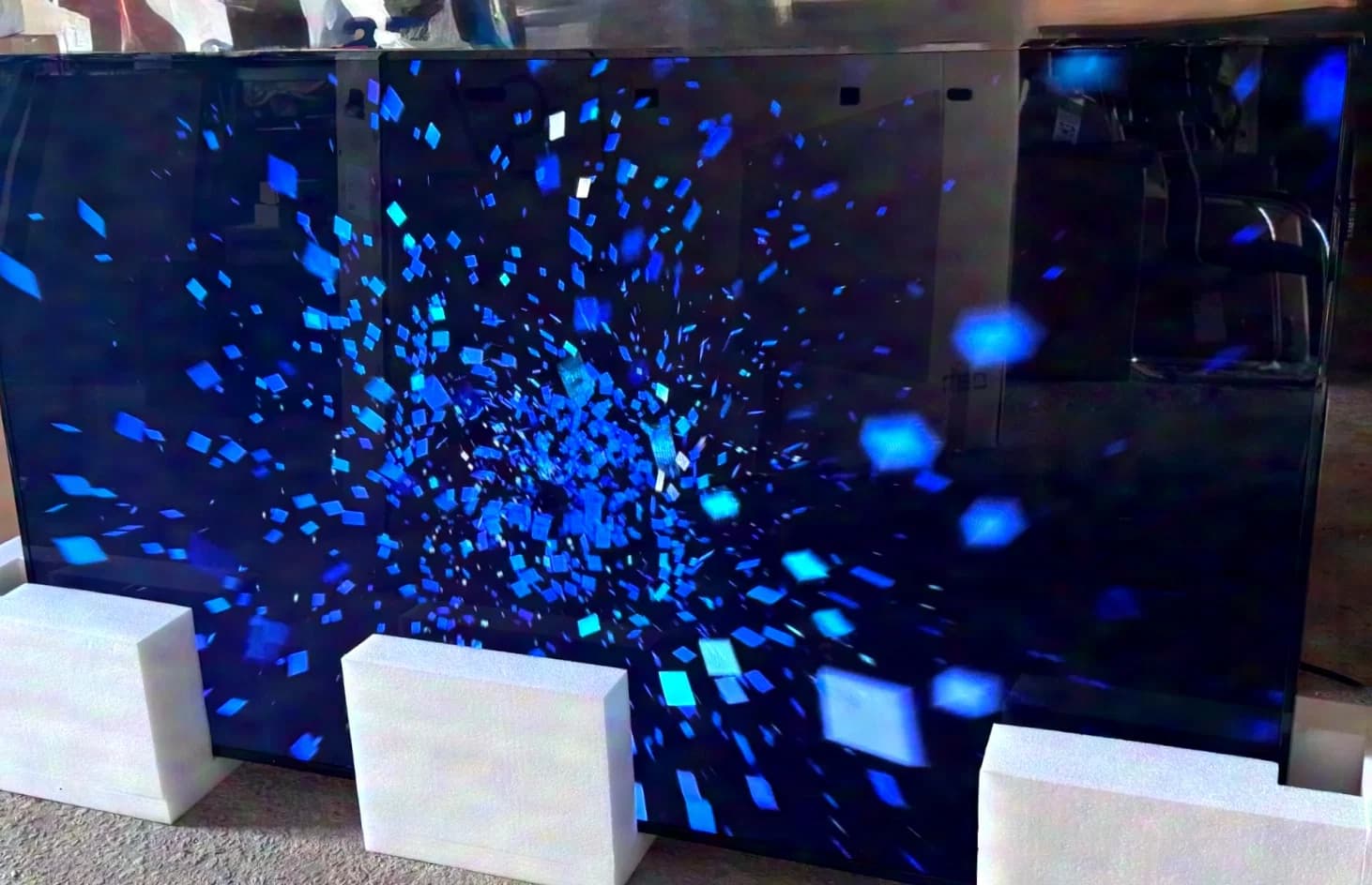 Samsung DM75E 75” Digital Signage