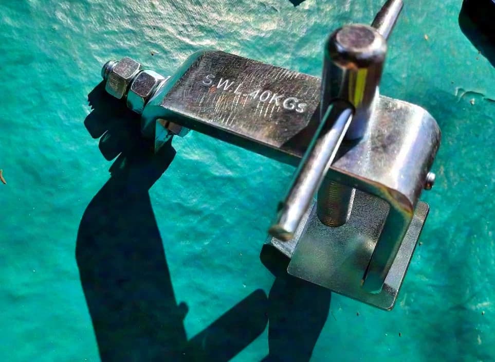 Heavy-duty C-hooks 20-60mm M12 SWL 40kg
