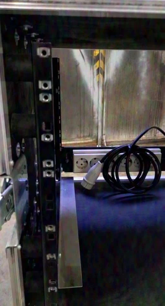 Swing-Frame Rack 19" 8 HE, Double Door, with Casters, Used