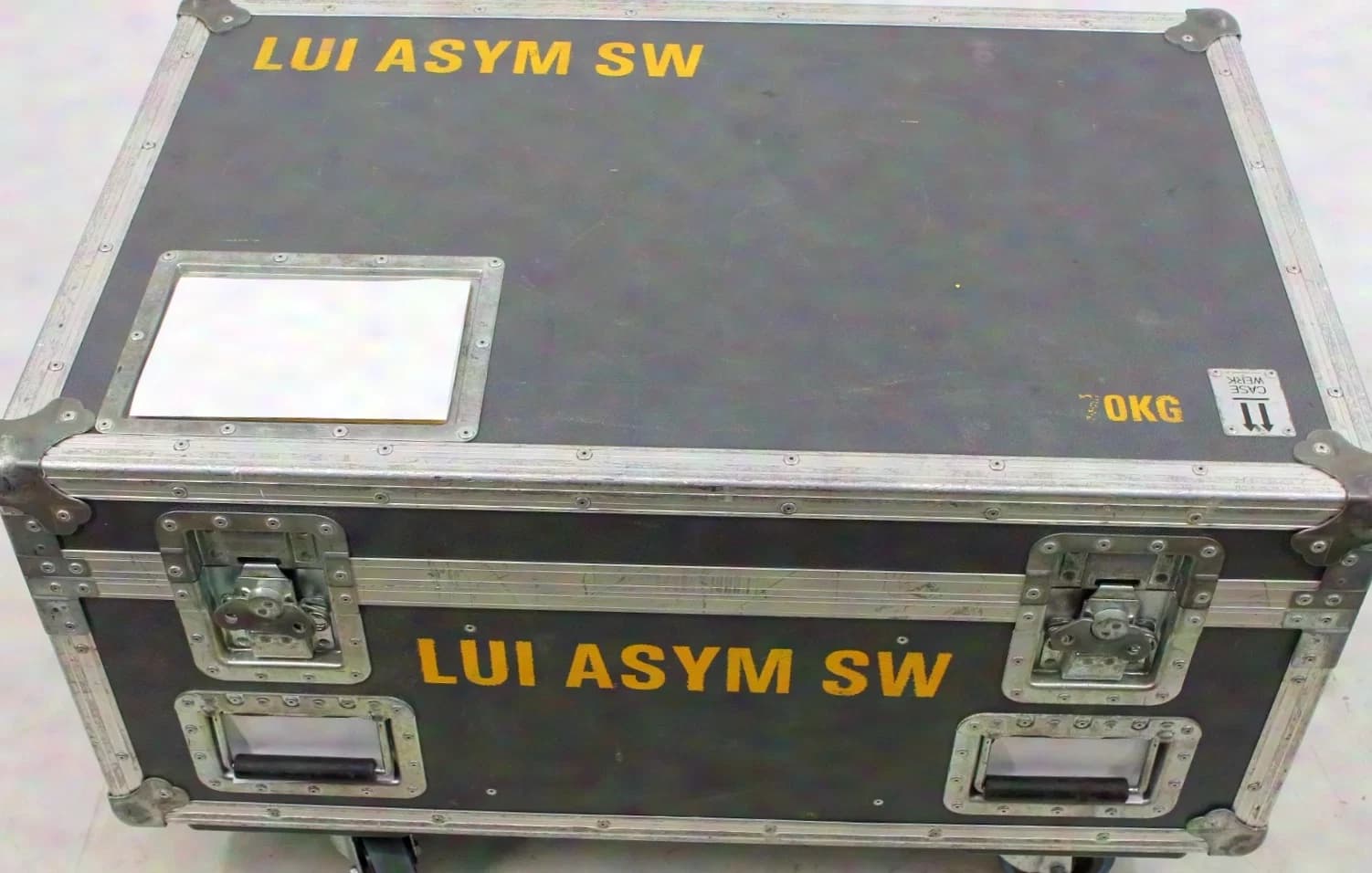 Selecon 12x LUI asym.1000W floodlights + Case