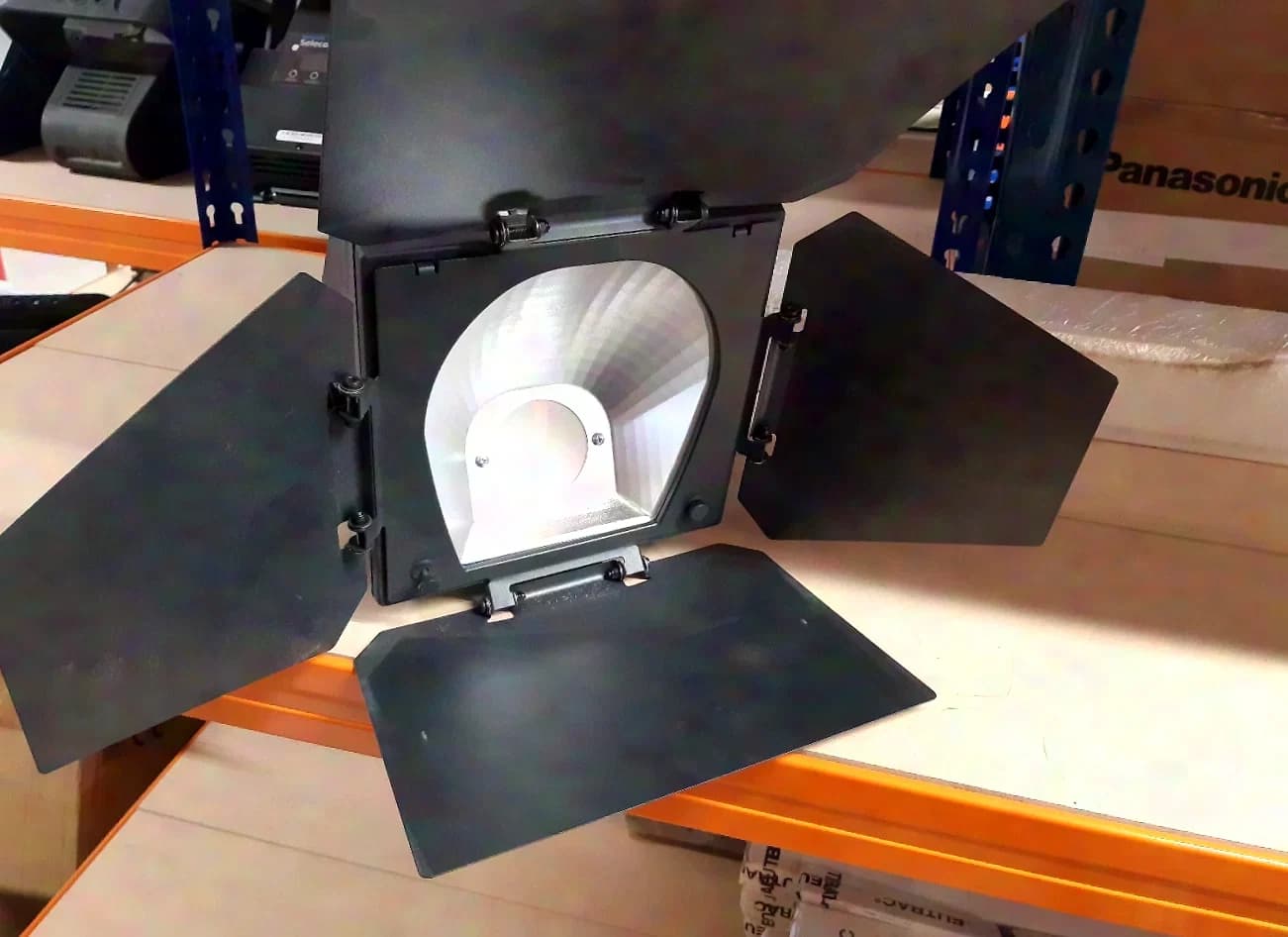 Selecon LED Luminaire PLCY MK 2