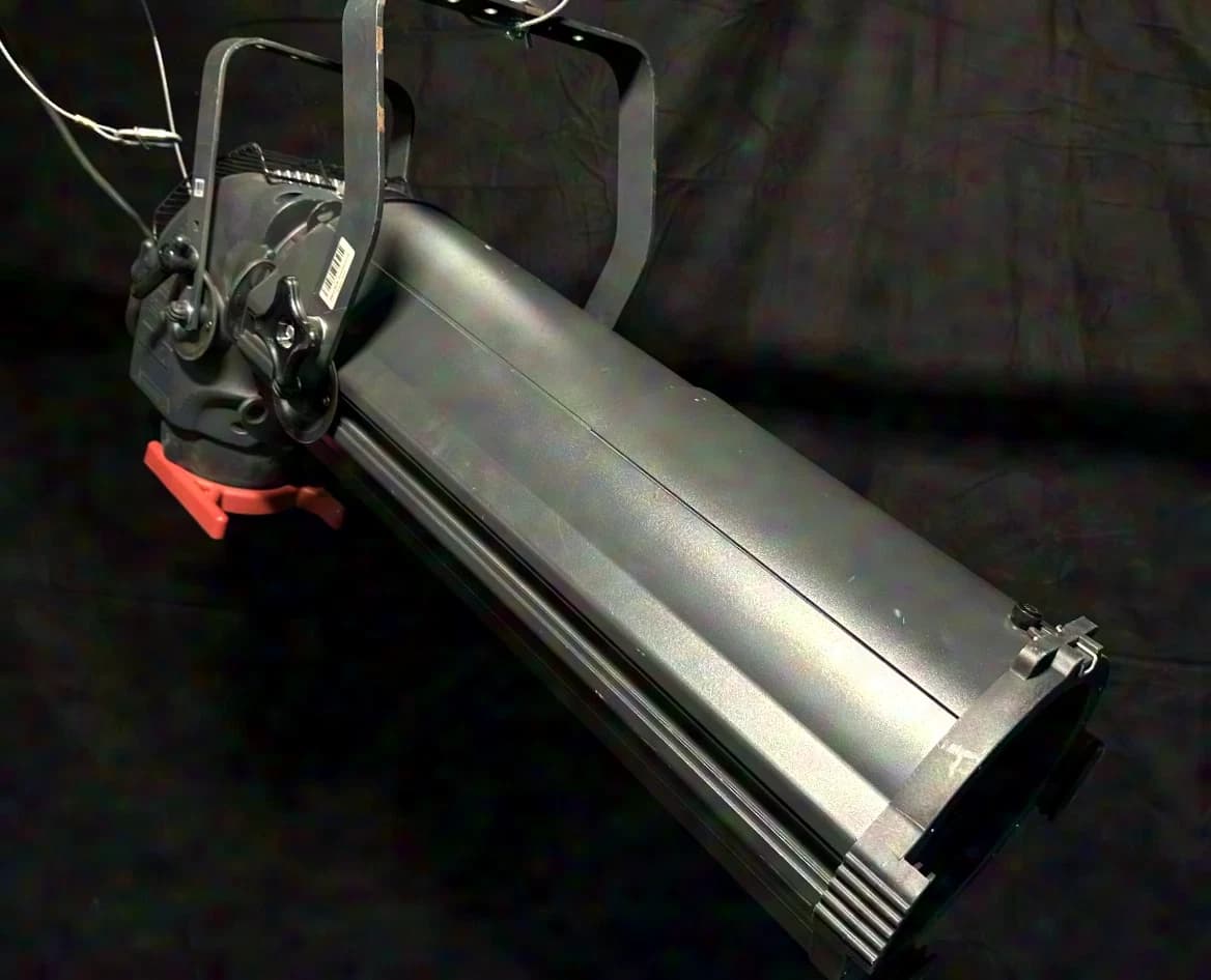 Selecon Pacific Profile Spotlight Set with 5.5°–13° Zoom Tube