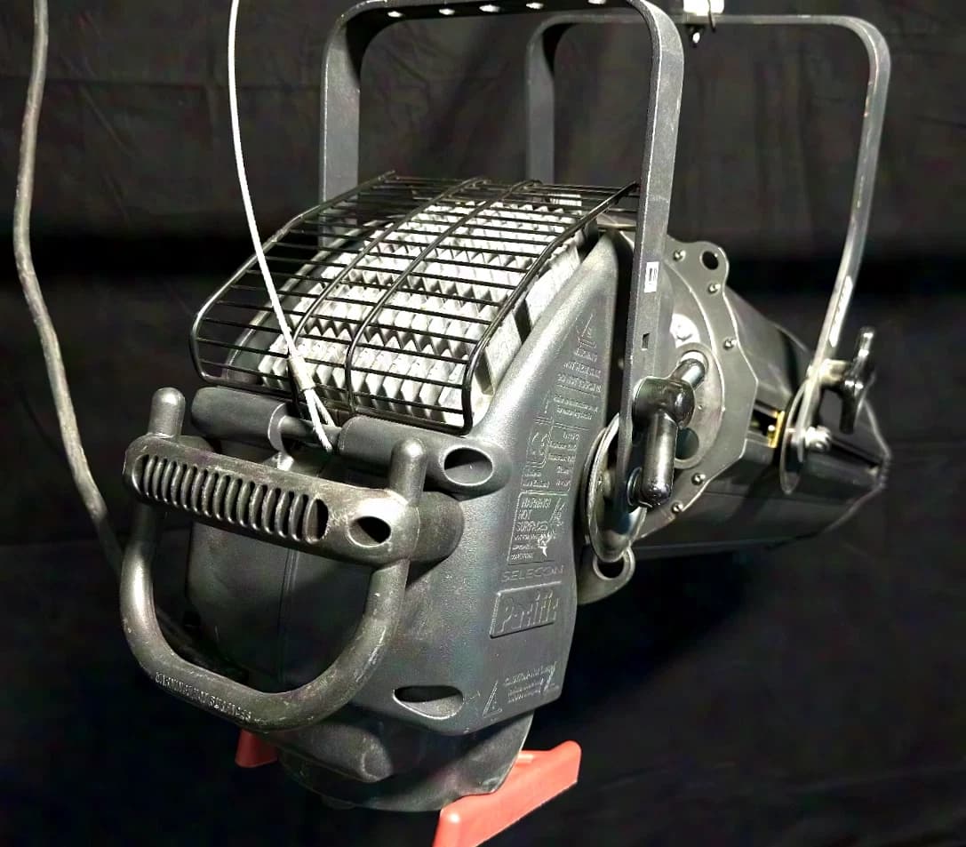 Selecon Pacific Profile Spotlight Set with 5.5°–13° Zoom Tube