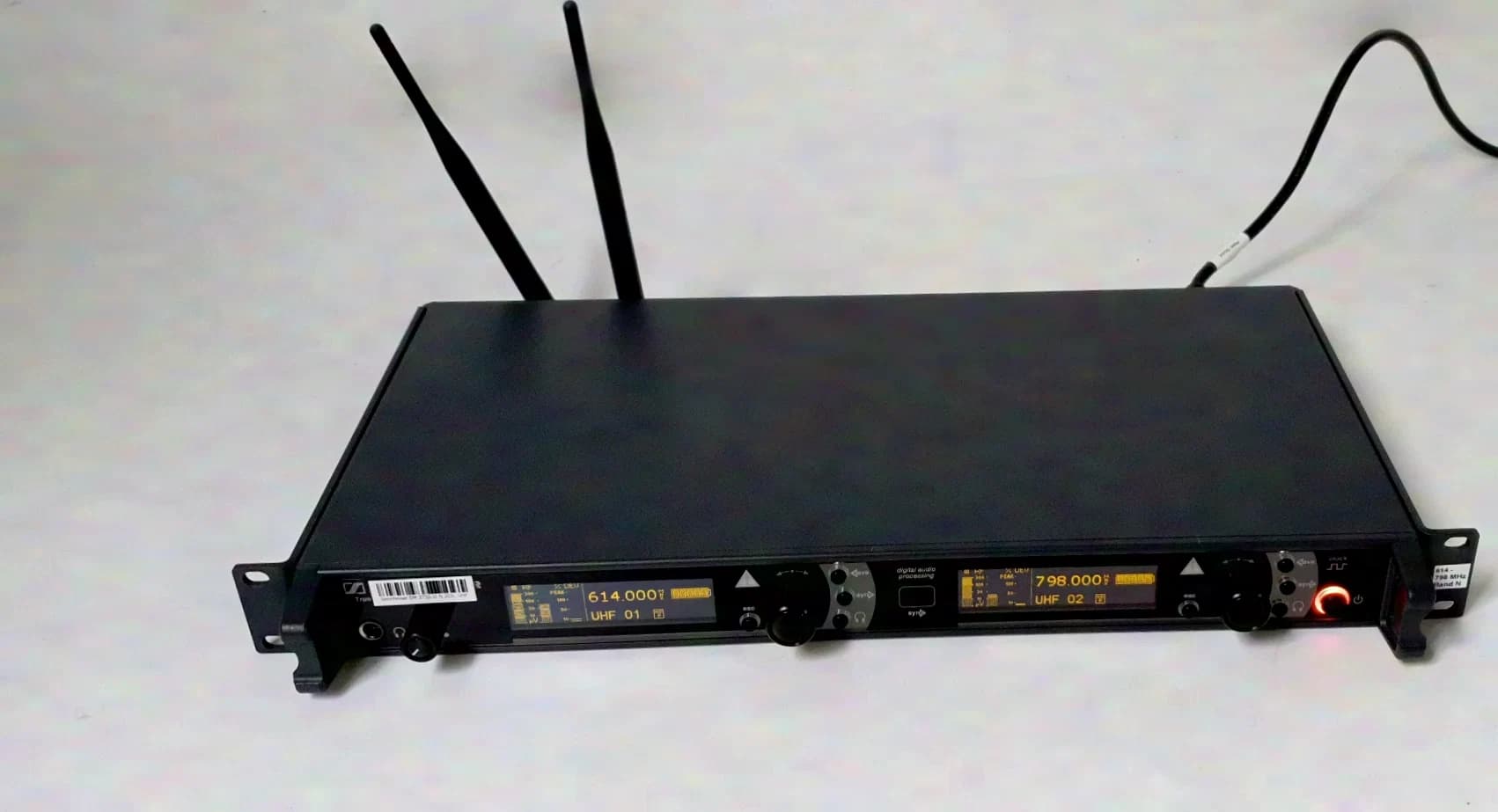 Sennheiser EM3732-2-N with 2 x SKM5200, 614,000 - 789,000 MHz