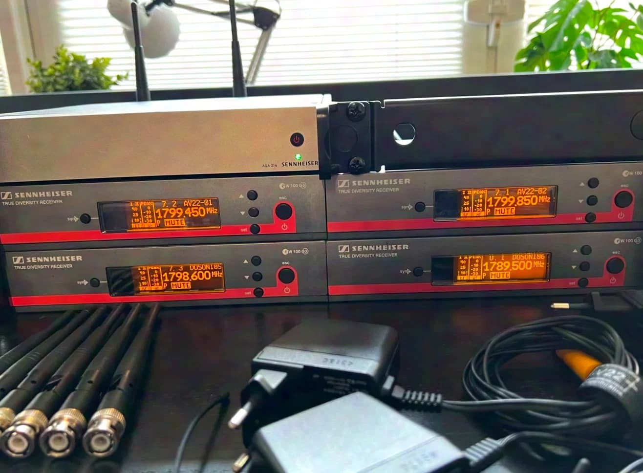 Sennheiser EW100 G3 1G8 Band 4-Channel Set incl. active antenna splitter