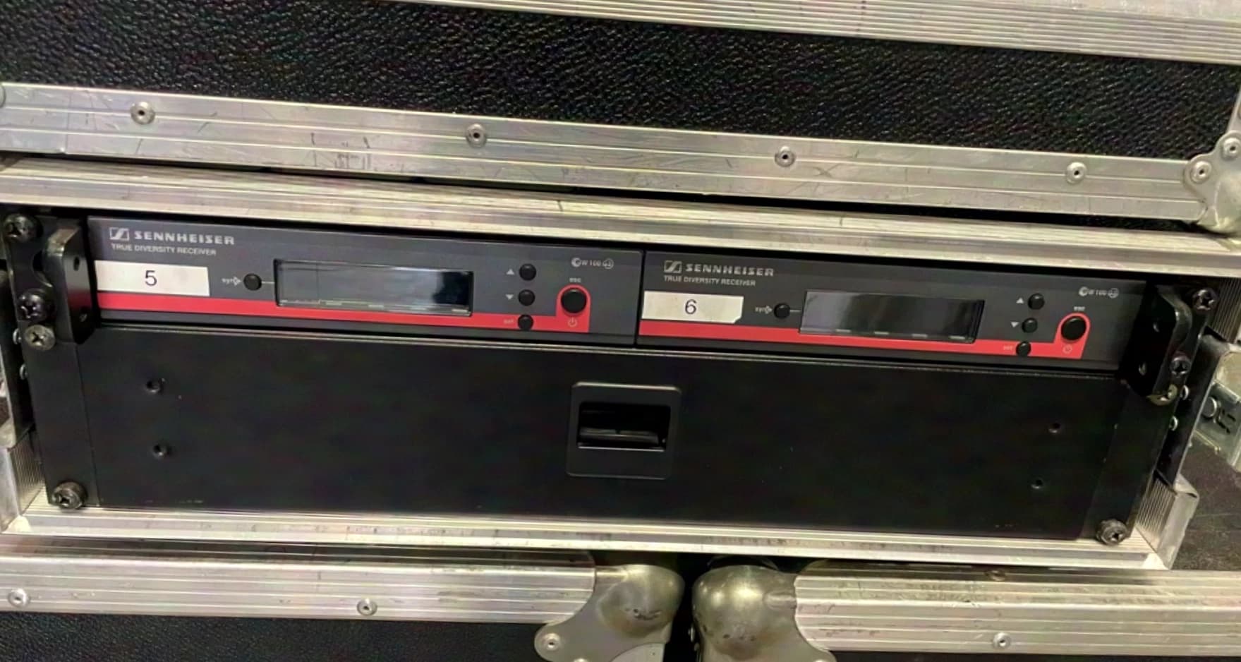 Sennheiser EW100 G3 Set in the C-Band with EM100, SKM100, SK100, MZQ1, GA3, AM2