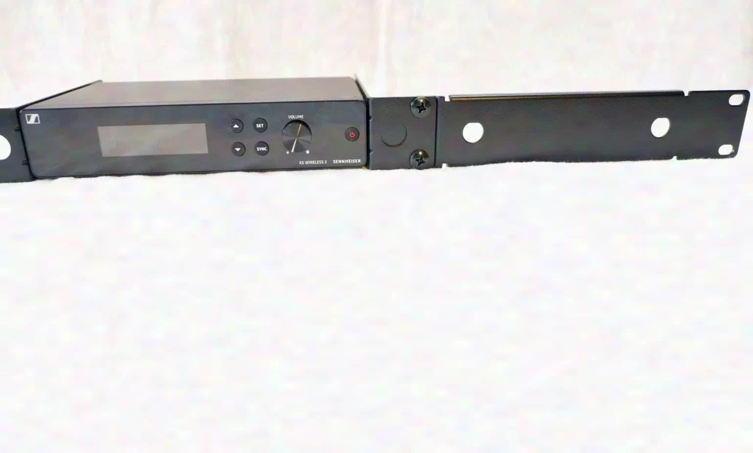 Sennheiser wireless microphone receiver "Sennheiser XS Wireless 2" (E-Band) in a 19" set