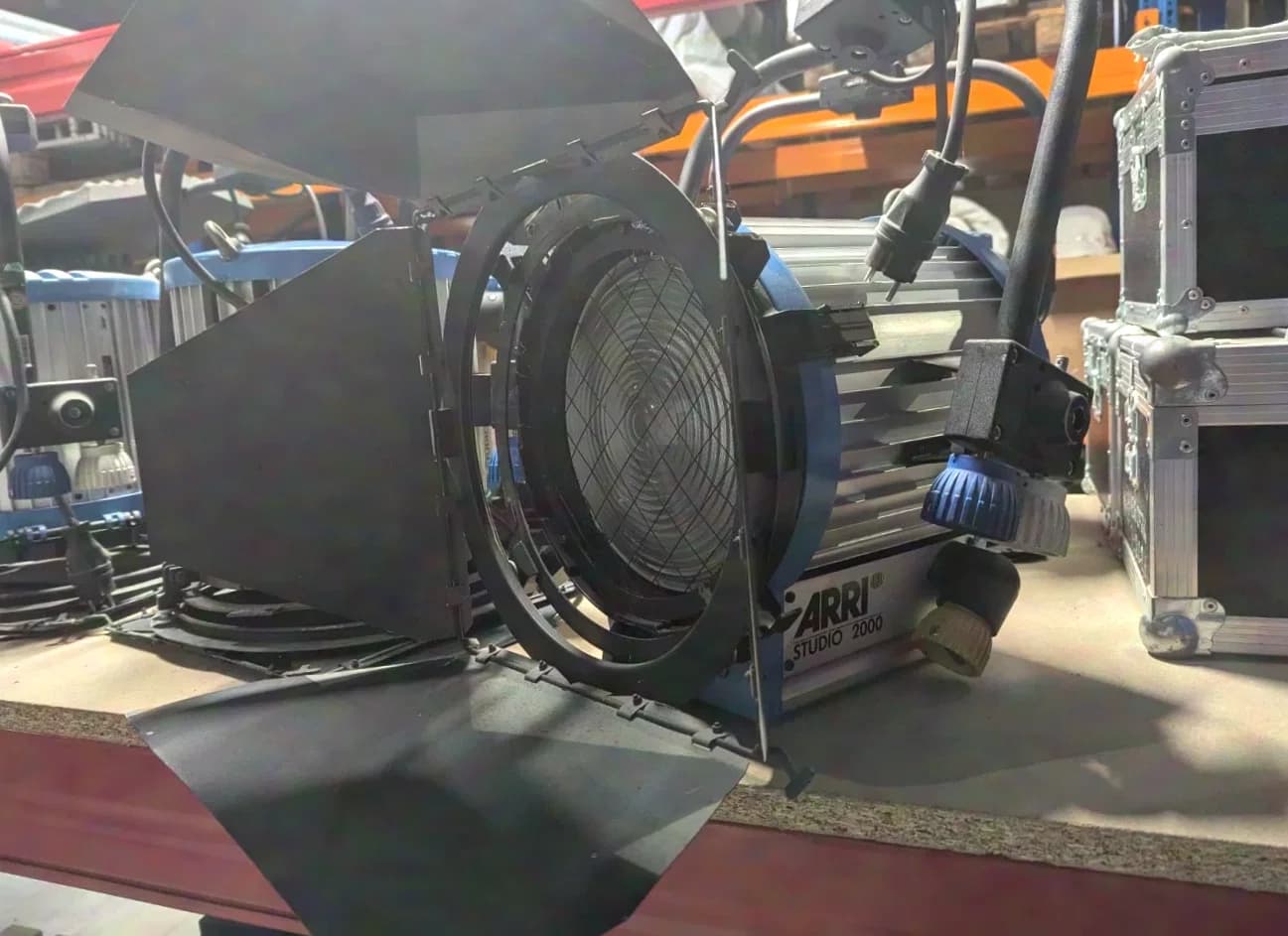 Set of 6 Arri Studio 2kW p.o.