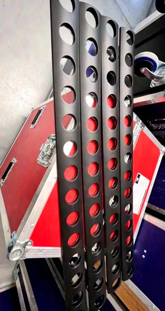 Showtec Candela Pix 100 LED Outdoor Bar (Baffle)