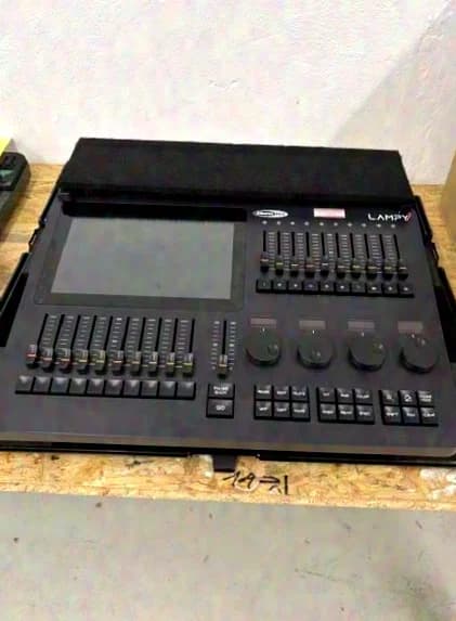 Showtec Lampy 20 2 Universes, Original Case + Touch LCD