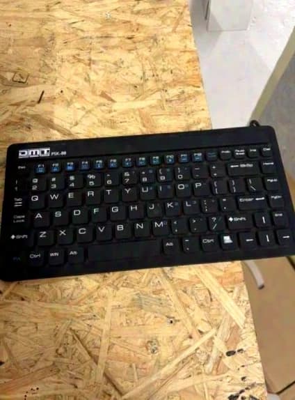 Showtec Lampy 20 2 Universes, Original Case + Touch LCD