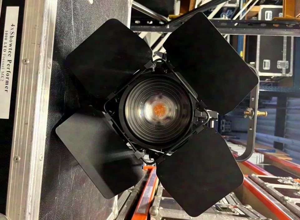 Showtec Performer 1000 LED Fresnel MK2