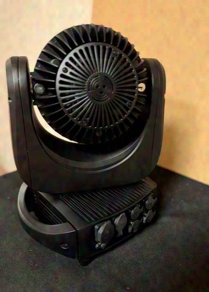 Showtec Polar Wash 740 LED Wash Moving Head 4-piece SET