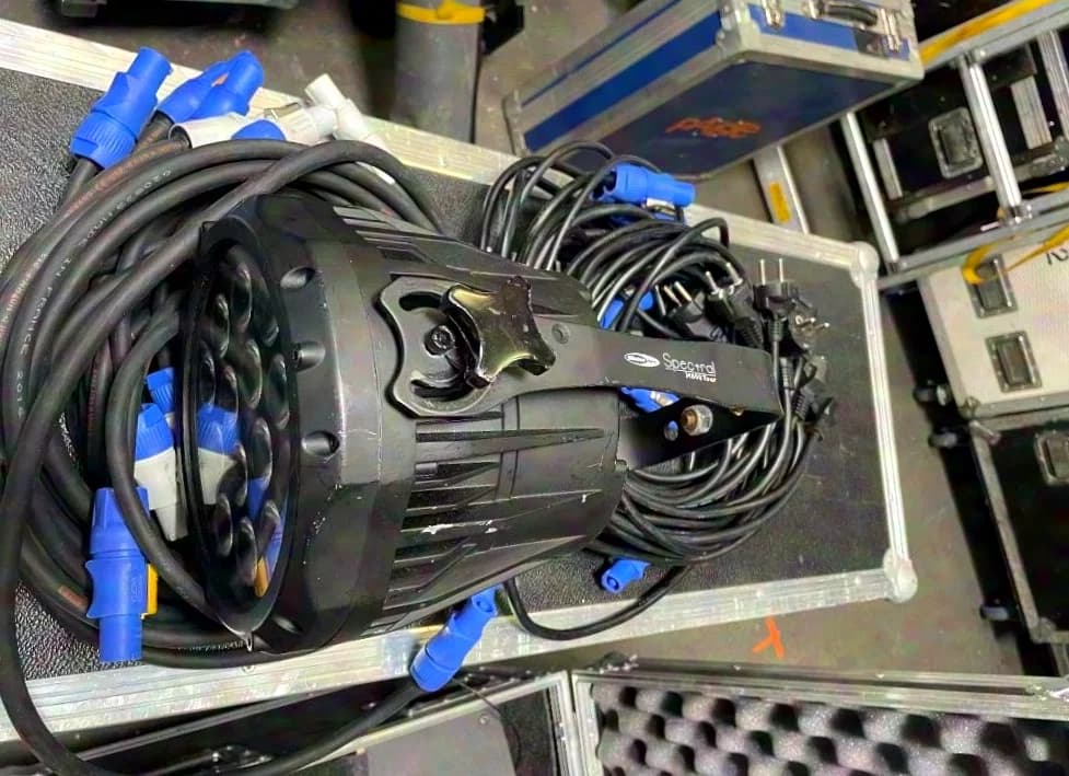 Showtec Spectral M800 Tour in case and accessories