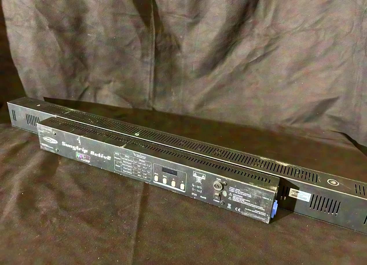 Showtec Sunstrip active incl. case