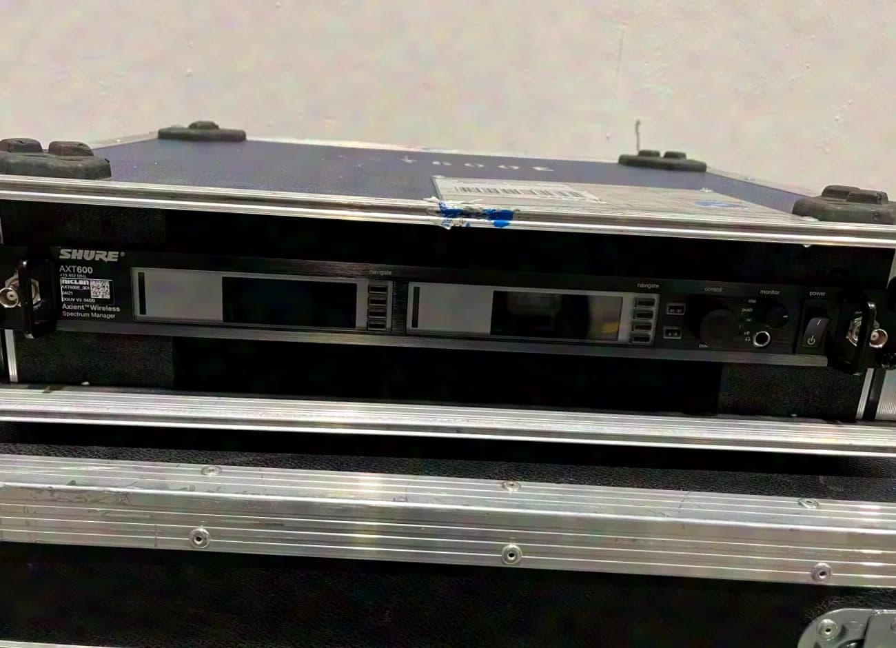Shure AXT600E Spectrum Manager