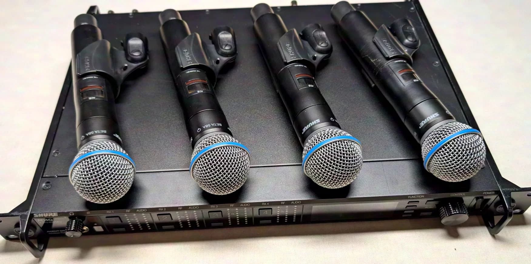 Shure Axient AD4QE incl. 4 x AD2/B58