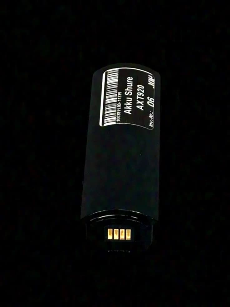 Shure Axient Analog AXT400 Handheld Transmitter Bundle