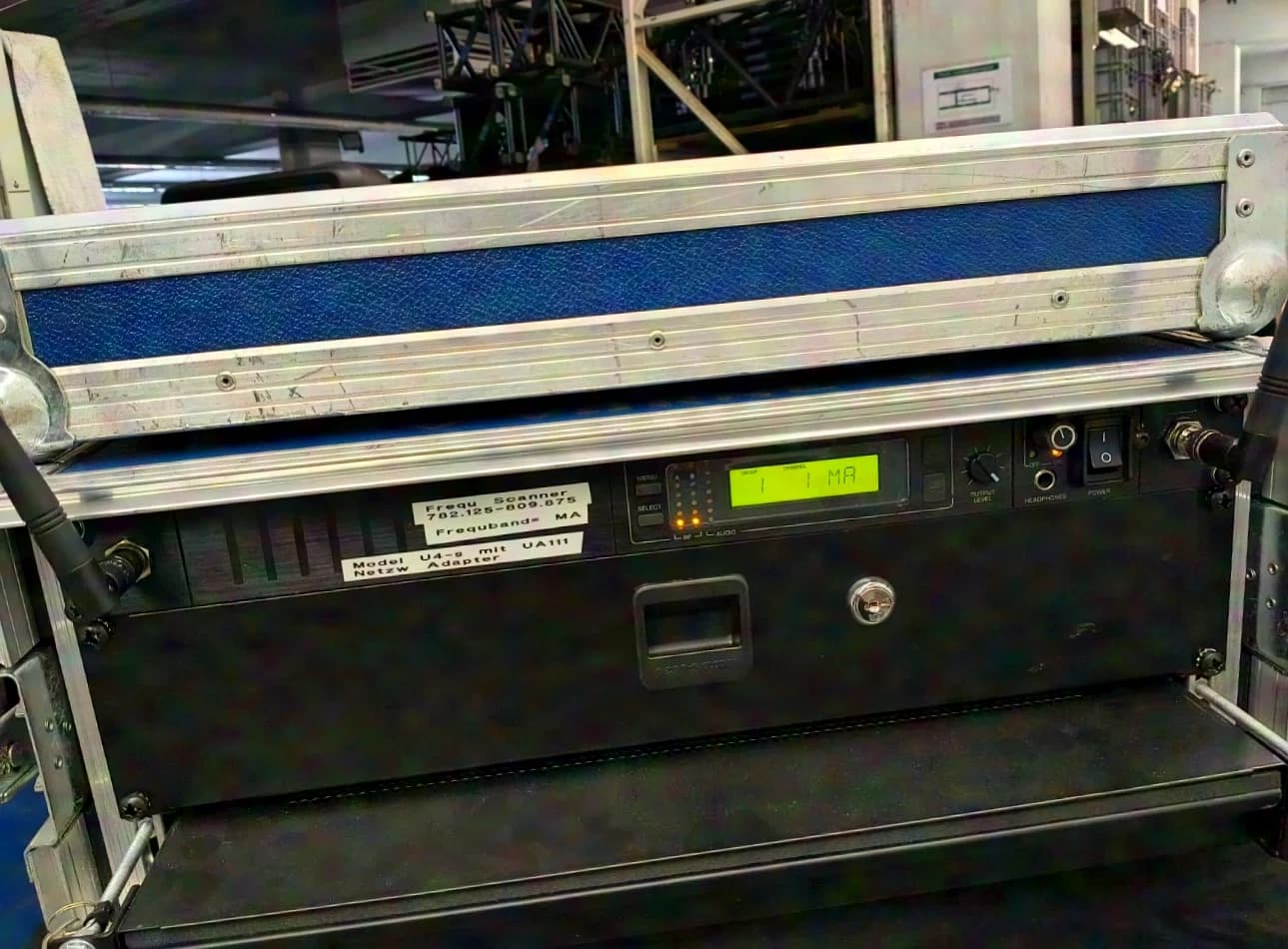 Shure Frequency Scan Rack U4S-UA and Thinkpad